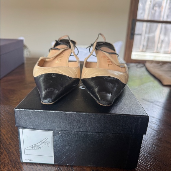 Chanel Black and Tan Women's slingback heels - Picture 1 of 6